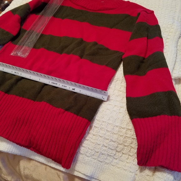 ❤️🎊Host Pick🎊❤️Freddy Krueger Sweater/Boy's Sweater - Picture 5 of 7